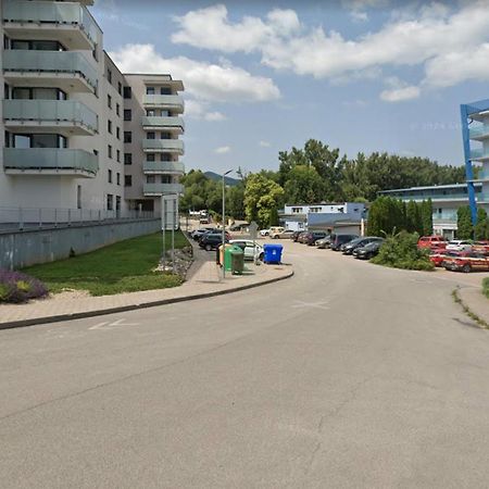 Alure Residences 1 & 24H Self Check-In, Free Parking In Front Of The Apartment Building, New Building, Terrace, Cafe With Breakfast In The Apartment Building, Next To The Aqua Park バンスカー・ビストリツァ エクステリア 写真